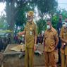 Bupati Ende Kunjungi Korban Kebakaran Rumah Adat di Wolojita, Beri Bantuan 100 Kilogram Beras