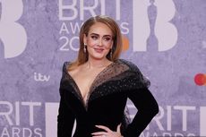 Adele Konser di London, Disaksikan Pacar dan Mantan Suami