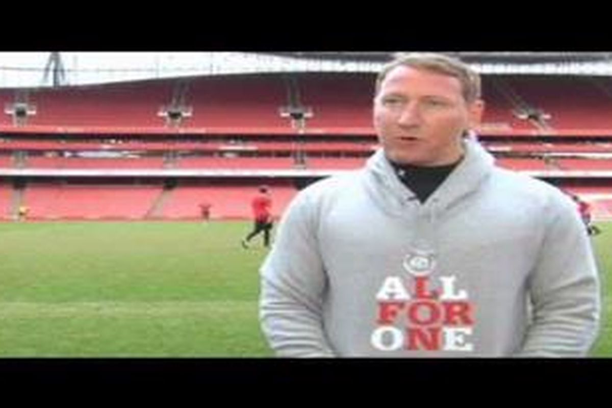 Legenda Arsenal, Ray Parlour ingin Arsenal segera menjual Robin van Persie dan segera membeli Papiss Cisse