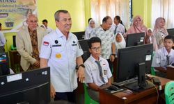 Disdik Riau Canangkan Pembelajaran Berbasis AI, Syamsuar: Masalah Pendidikan Pasti Saya Kejar