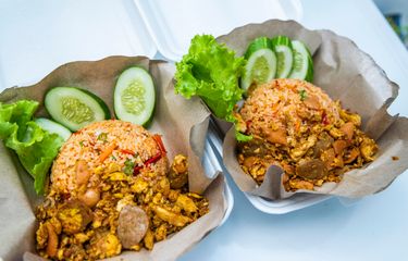 15 Tempat Makan Nasi Goreng Terkenal di Jakarta, Yuk Ikut Cobain!