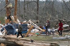 Puluhan Orang Masih Hilang Pascabencana Tornado di Alabama