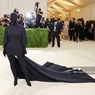 Busana Met Gala Kim Kardashian Disulap jadi Kostum Halloween