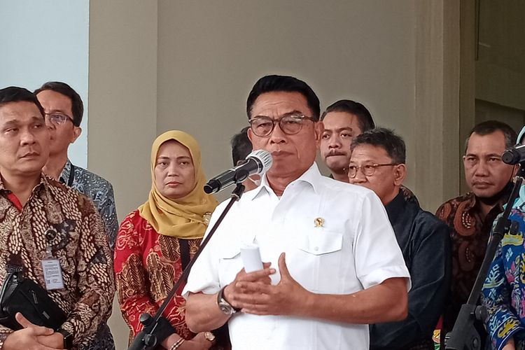 Kepala Staf Kepresidenan, Moeldoko saat doorstop dengan awak media pada Rabu (21/9/2022) di Balai Kota Among Tani, Kota Batu, Jawa Timur. 