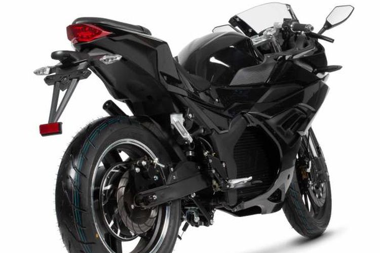 Motor listrik Rider SR8 yang mirip Yamaha R6 dikawinkan dengan Kawasaki Ninja Fi