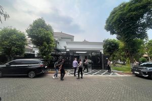 KPK Geledah Rumah Mewah Anggota Polri Terkait Kasus Suap Bupati Bekasi 