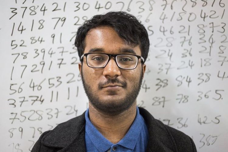 Neelakantha Bhanu Prakash manusia kalkulator tercepat di dunia, membantu warga di pedesaan India belajar matematika selama lockdown.