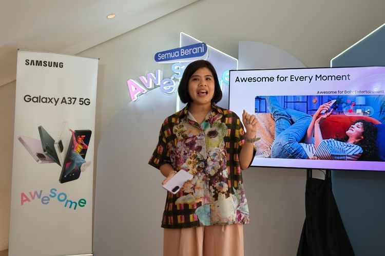 MX Product Marketing Senior Manager Samsung Electronics Indonesia, Annisa Maulina, dalam acara Hands-On Samsung Galaxy A37 5G di Teru, Kebayoran Baru, Jakarta Selatan, Kamis (9/4/2026).