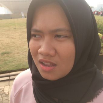 Lia Fauziah (21) seorang mahasiswi di salah satu perguruan tinggi swasta di Jakarta, saat Ditemui di Lapangan Silang Monas, Jakarta Pusat, Minggu (23/9/2018).