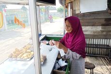 Cerita Mak Kayah, Pedagang Gorengan di Bandung, Berharap Dapat BLT untuk Modal