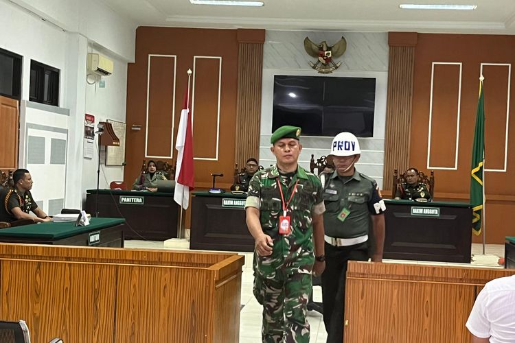 Majelis hakim Pengadilan Militer I-02 Medan menggelar sidang putusan Sertu Riza Pahlivi, terdakwa penganiayaan pelajar inisial MHS (15) hingga meninggal dunia pada Senin (20/10/2025). 