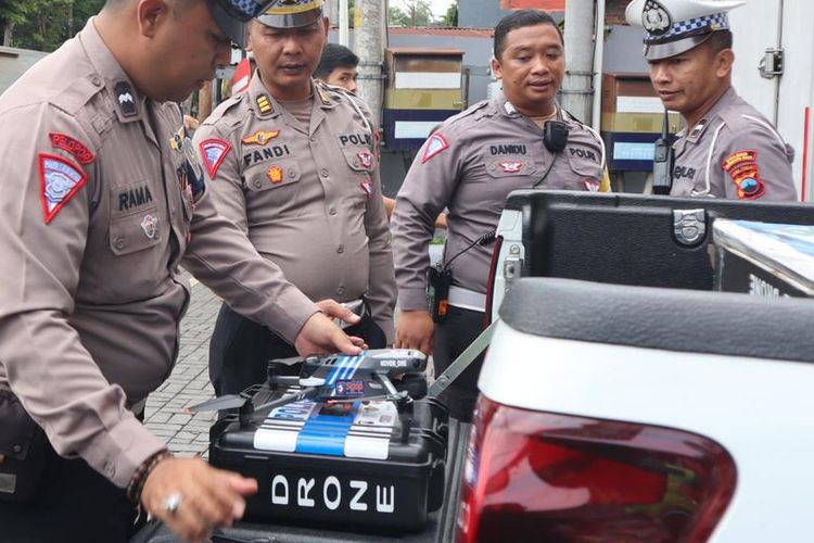 Direktorat Lalu lintas (Ditlantas) Polda Jawa Tengah mencatat sekitar 30 pelanggaran setelah pihaknya menerbangkan drone. 