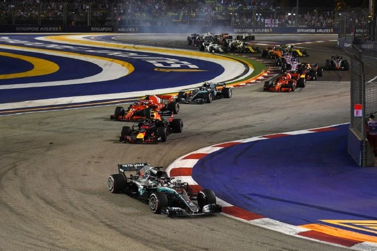 Suasana lomba balap Formula 1 di Sirkuit Marina Bay, Singapura, 16 September 2018. 