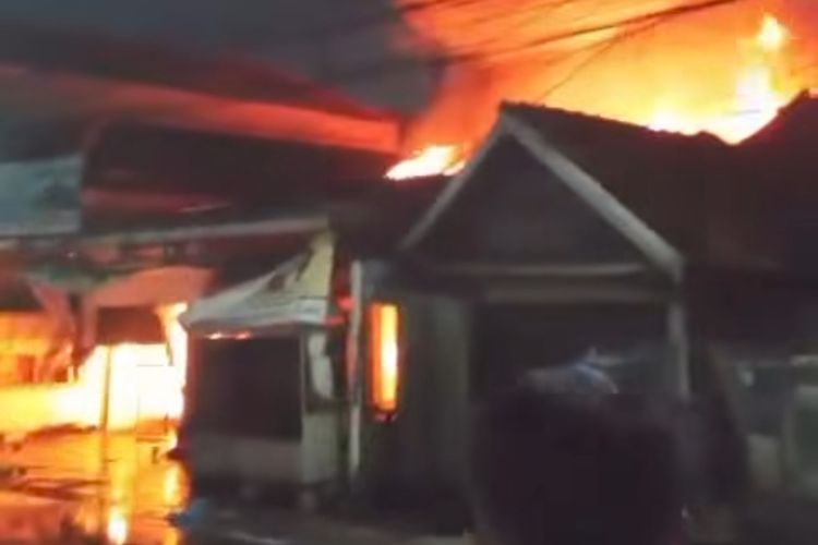 2 Orang Tewas dalam Kebakaran Ruko di Bekasi, Diduga Dipicu Pembakaran Wadah Telur