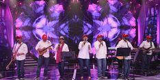 Bersama Elek Yo Band, Menko PMK Meriahkan Konser Amal untuk NTB