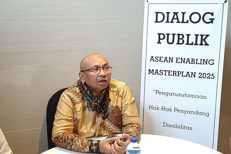 Direktur Jenderal Rehabilitasi Sosial Kementerian Sosial Edi Suharto