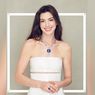Anne Hathaway Hadiri Festival Film Cannes Kenakan Kalung 