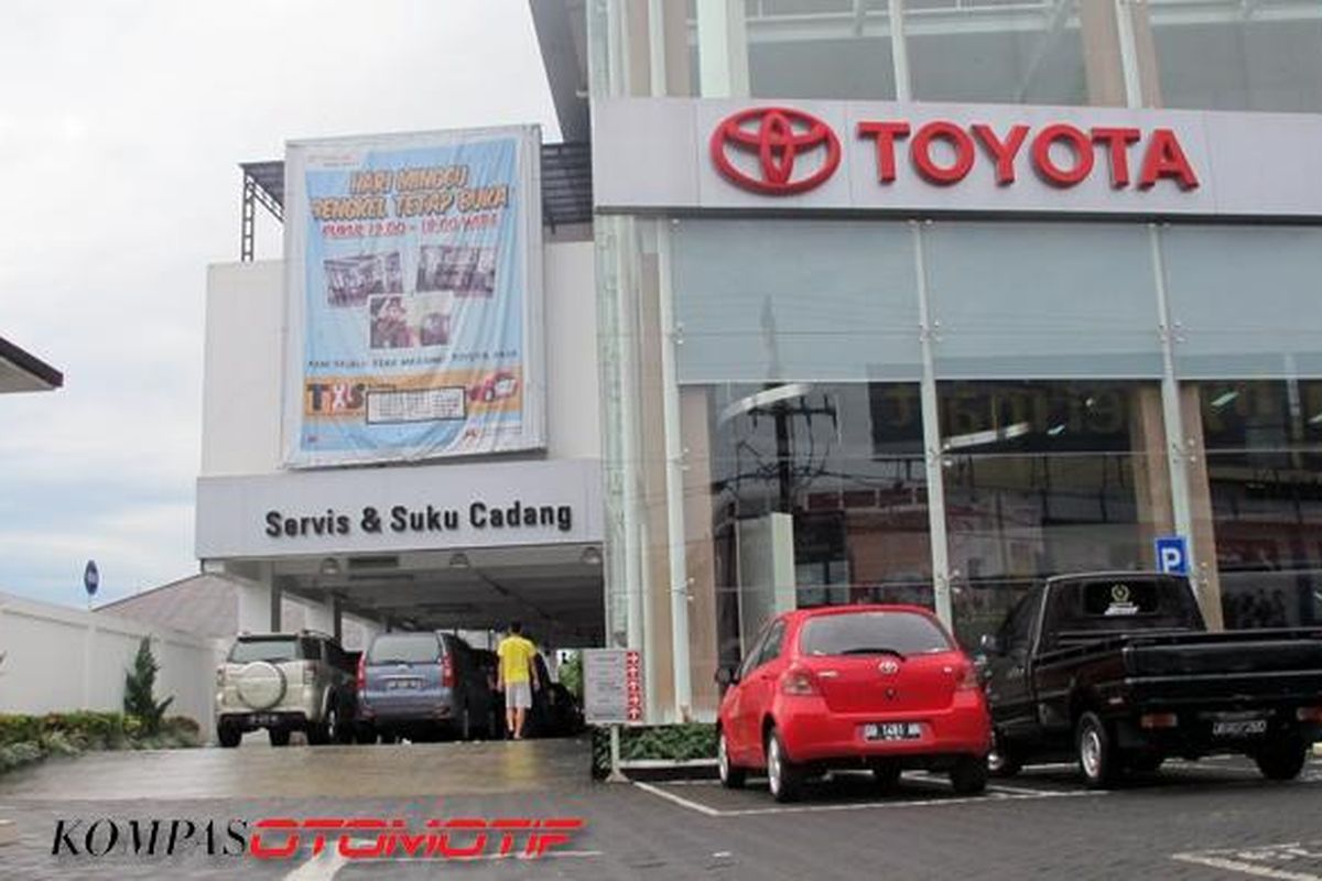 Dealer Toyota, Hasjrat Abadi Manado. 