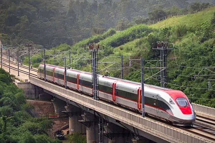 Bunga utang Kereta Cepat Jakarta Bandung.