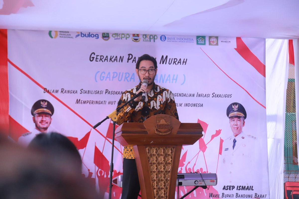 Bupati Bandung Barat Jeje Ritchie Ismail mengingatkan masyarakat agar waspada atas meningkatnya aktivitas sesar Lembang, Kamis (21/8/2025).