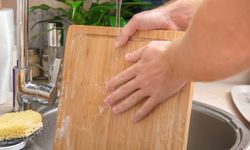 Cara Membersihkan Talenan Kayu Bekas Pakai Potong Daging Kurban