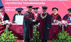 Gunardi Lie Dikukuhkan Jadi Profesor Tetap Hukum Bisnis, Soroti soal Kepailitan dalam Hukum Bisnis Indonesia