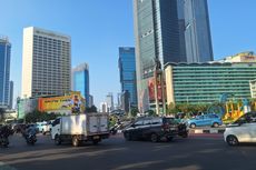 Jalan Sudirman-Thamrin Mulai Ramai Kendaraan Bermotor, tapi Masih Lancar