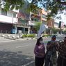 Bendera Putih Berkibar di Malioboro, Pedagang: Bukan Protes, Kami Menyerah...