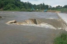 Sungai Citarum Meluap, Jembatan Penghubung Cianjur-Bandung Barat Putus 