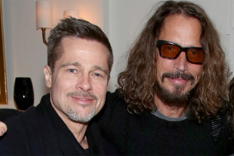 Brad Pitt dan Chris Cornell telah lama bersahabat. Tak heran setelah kematian Corneel, Pitt sangat memerhatikan anak-anak Cornell.