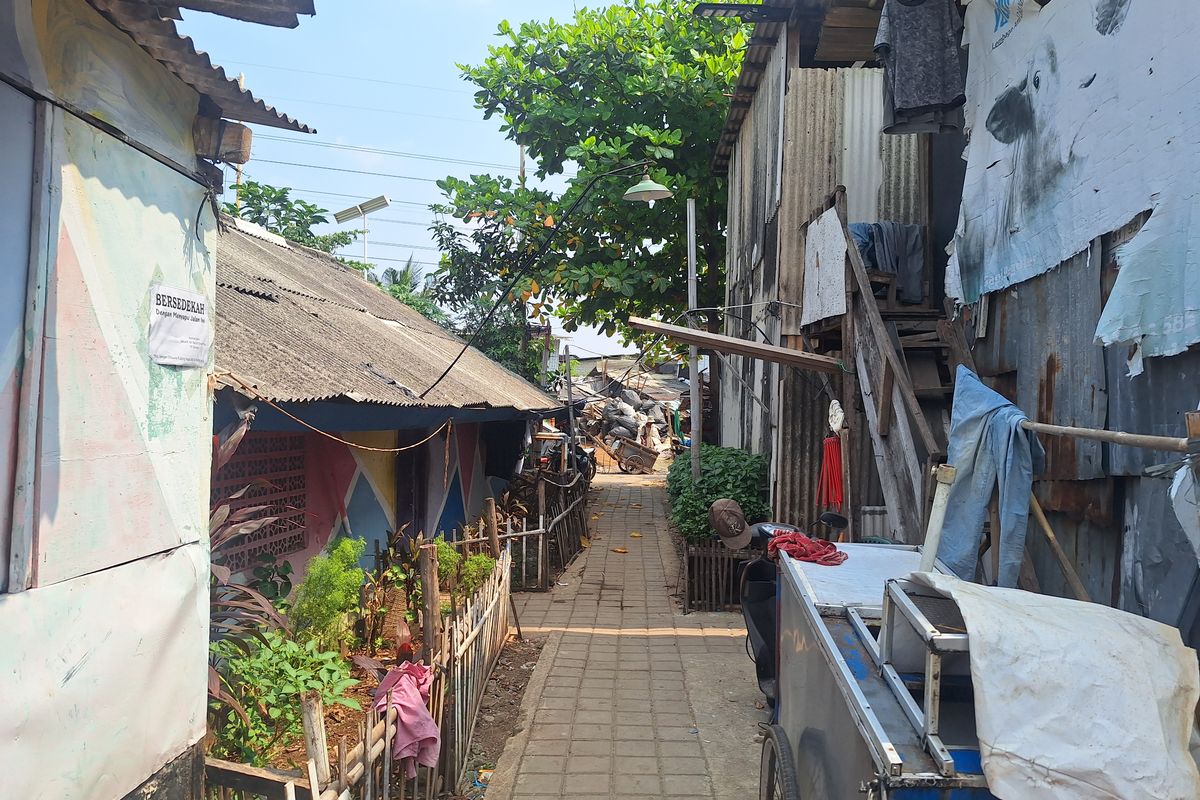 Tak Mau Dipindah ke Rusun, Warga Bantaran Kali Mampang: Kalau di Lantai Atas Repot, Naik Turun...