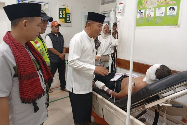 Wajah Masih Diperban, Ketua RT Korban Atraksi Sembur Api di Purwakarta Ungkap Kondisi dan Kronologi