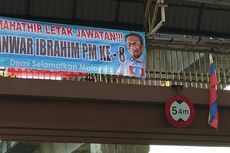 Beredar Spanduk Mahathir Diminta Mundur dan Digantikan Anwar Ibrahim