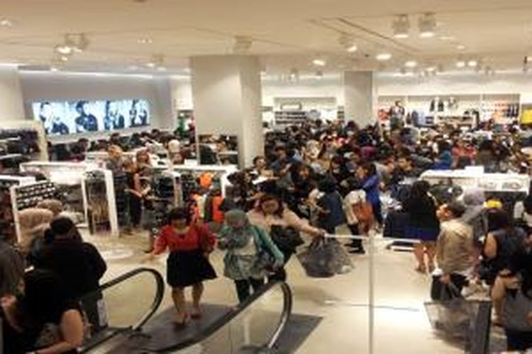 Suasana opening party H&M Indonesia di Mal Gandaria City, Jakarta.