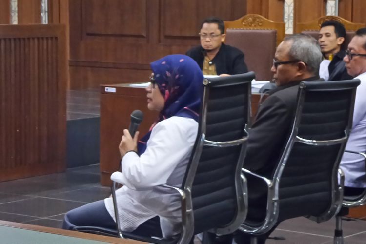 Kepala Biro Keuangan Kemendes, Ekatmawati, saat bersaksi di Pengadilan Tipikor Jakarta, Rabu (22/11/2017).