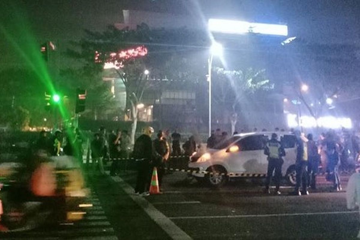 Seorang pengendara ditemukan sudah tidak bernyawa di Jalan Boulevard Bintaro, Tangerang Selatan.