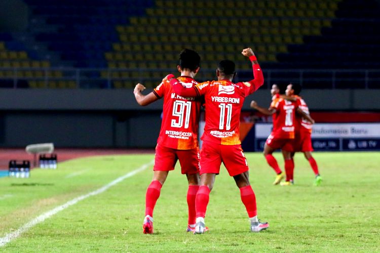 Momen selebrasi gol M Rahmat dalam laga pekan ke-16 Liga 1 2022-2023 antara Bali United vs PSS Sleman di Stadion Manahan, Solo, 19 Desember 2022.