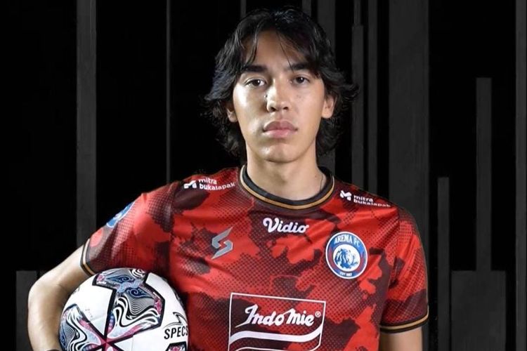 Kiper asing Arema FC asal Filipina, Julian Schwarzer Garcia yang dikenalkan melalui media sosial, Kamis (20/7/20231) pagi.
