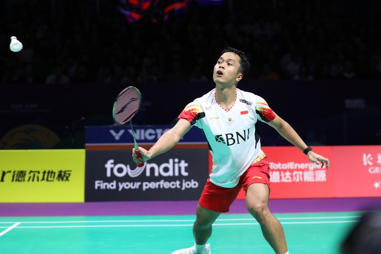 Anthony Sinisuka Ginting kala berhasil menang atas Jeon Hyeok-jin dalam laga perempat final Thomas Cup 2024 antara Indonesia vs Korea Selatan di Hi-Tech Zone Sports Centre Gymnasium, Chengdu, China, Jumat (3/5/2024).