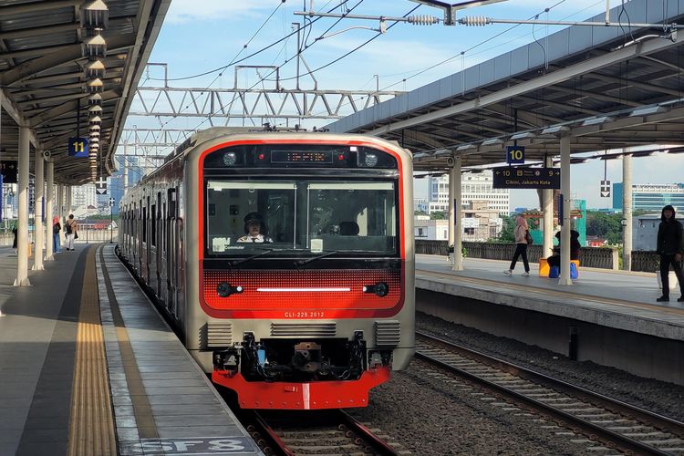 KRL Bogor Tertahan 3 Menit di Stasiun UI karena Masinis Mules, KAI Commuter: Diperbolehkan