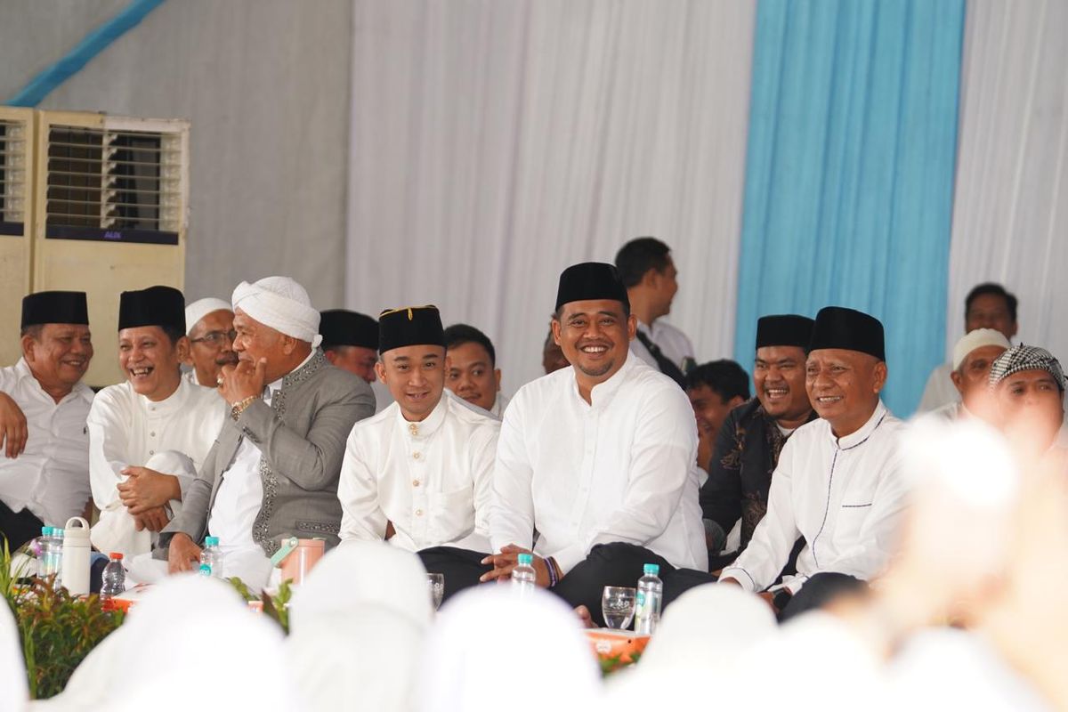 Calon Gubernur Sumatera Utara nomor urut 2 Bobby Nasution saat kampanye di Istana Maimun, Kota Medan, Jum'at (18/10/2024)