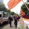Buruh Berdemo di Gedung Ditjen Pajak, Lalu Lintas Jalan Gatot Subroto Arah Grogol Tersendat