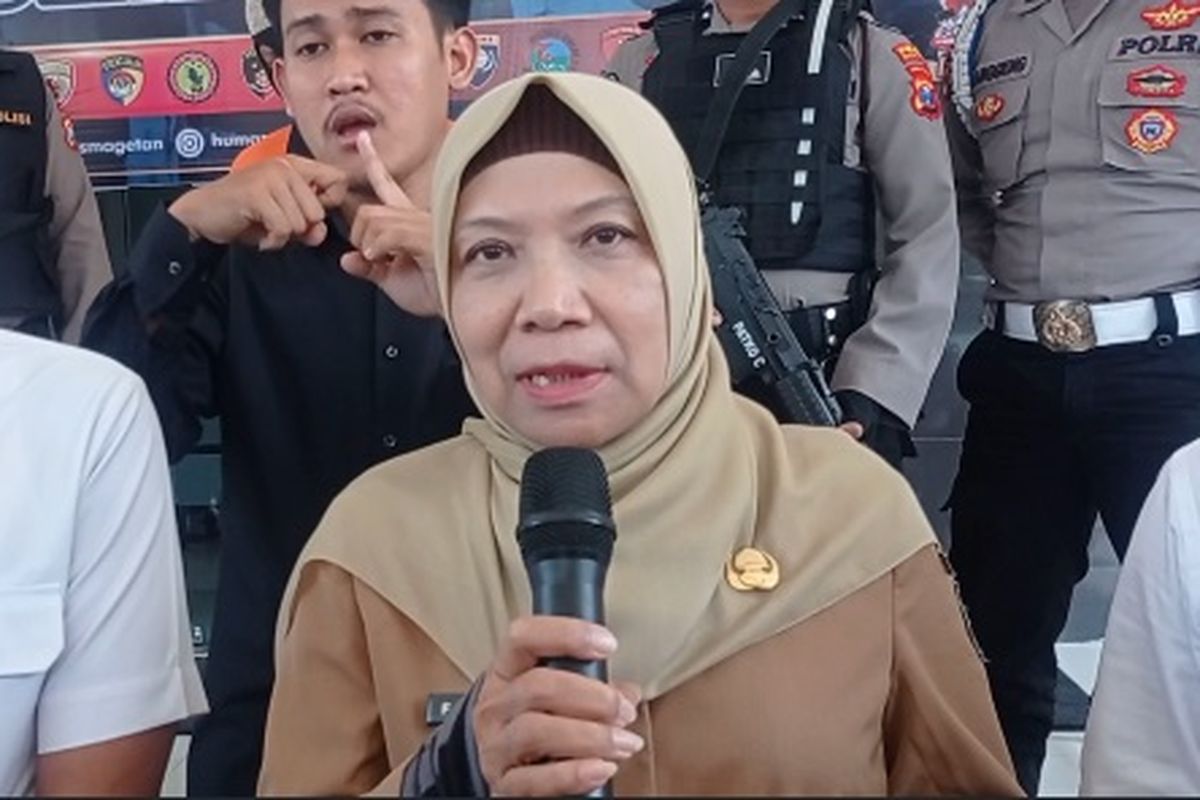 Kepala Dinas Pengendalian Penduduk, Keluarga Berencana, Pemberdayaan Perempuan dan Perlindungan Anak (PPKB dan PPA) Kabupaten Magetan, Furiana Kartini. Dinas KB Kabupaten Magetan memastikan korban kekerasan sekual yang masih sekolah akan mendapat pendampingan terkait kebutuhan pemeriksaan kesehatan serta sekolah korban.