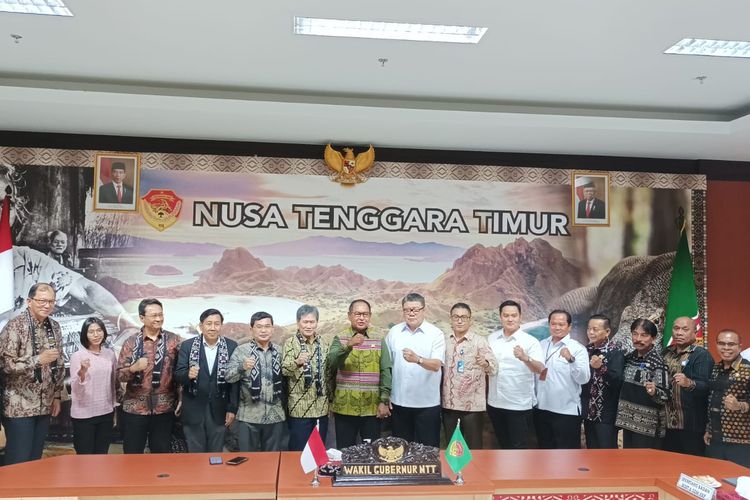 Selain pertukaran pelajar, Kementerian KP juga memberi kesempatan kerja di negara-negara anggota ASEAN, serta hibah ataupun dukungan penguatan institusi pendidikan kelautan dan perikanan Indonesia dari ASEAN.