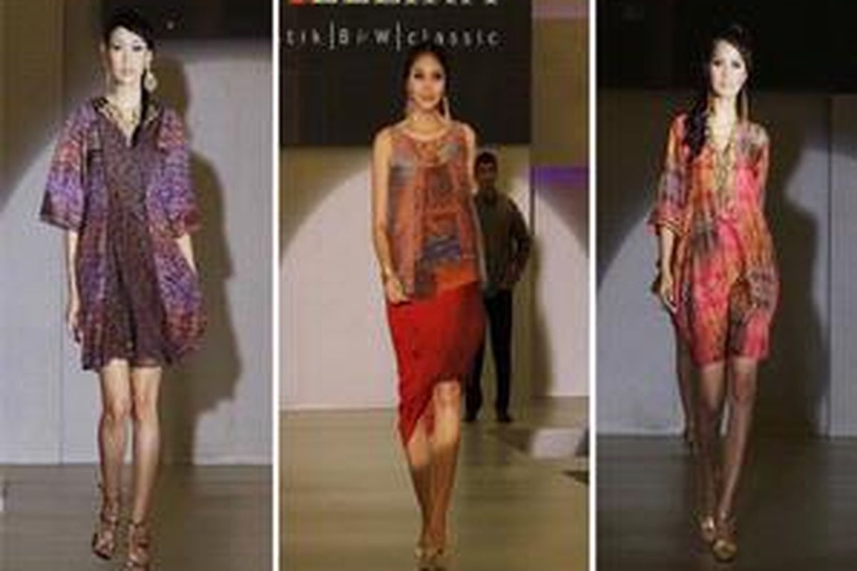 Sejumlah 24 koleksi Tenun On Batik, an Inspiring Tresure Alleira untuk dewasa, dan 16 Alleira kids dipamerkan dalam soft launching brand internasional Alleira, di Fashion Nation ke-4 Senayan City, Jumat (30/4/2010). 