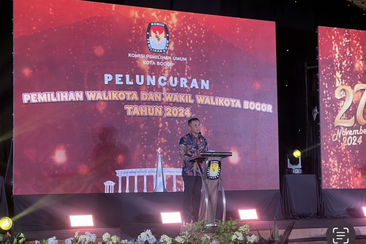 Penjabat (Pj) wali kota Bogor Hery Antasari dalam sambutan peluncuran pemilihan wali kota dan wakil wali kota Bogor di Ballroom SKI Kota Bogor, Minggu (9/6/2024).