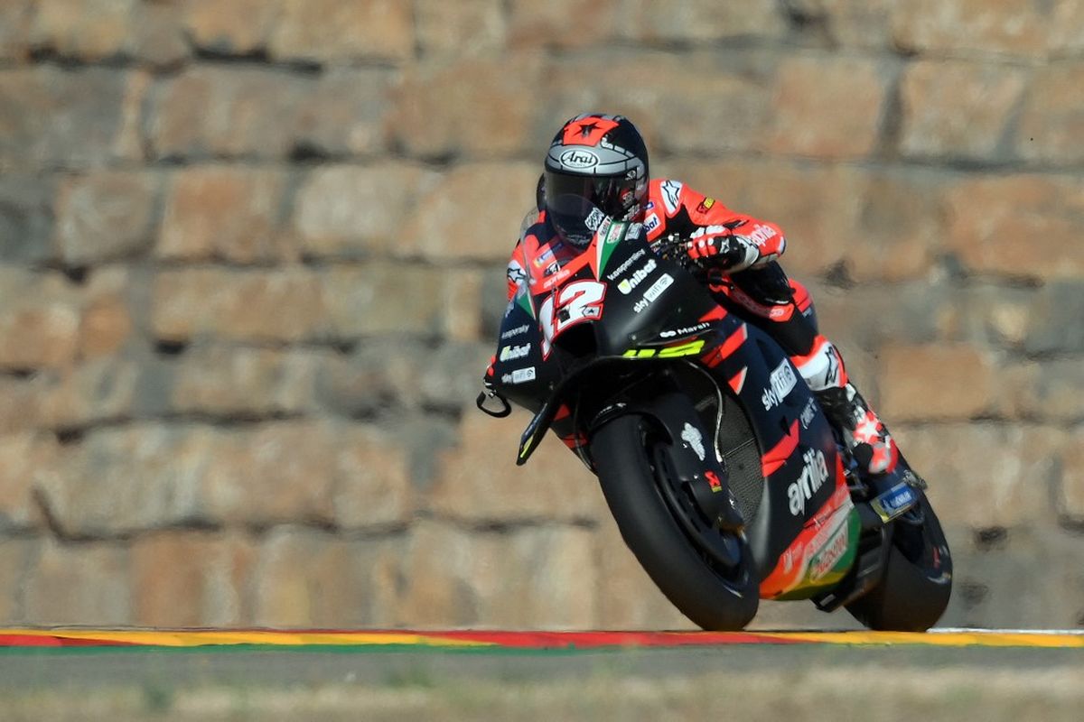 Maverick Vinales saat berlaga pada MotoGP Aragon 2021. (Photo by LLUIS GENE / AFP)