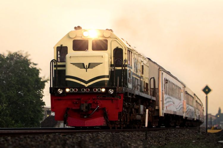 2 Perjalanan KA Terganggu Imbas Batu di Atas Rel di Tulungagung, Pelaku Terancam 15 Tahun Bui