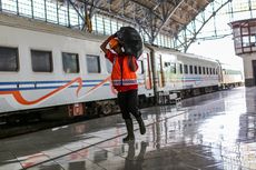 Larangan Mudik Berlaku Besok, Tak Ada Lonjakan Penumpang di Stasiun Pasar Senen