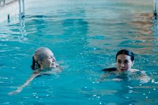 4 Penyakit yang Bisa Menyerang Saat Berenang